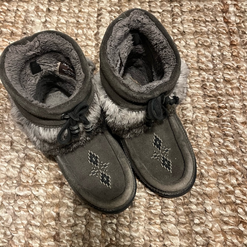 MANITOBAH MUKLUKS!
